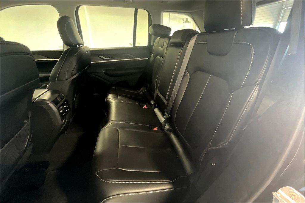 new 2024 Jeep Grand Cherokee car, priced at $52,035