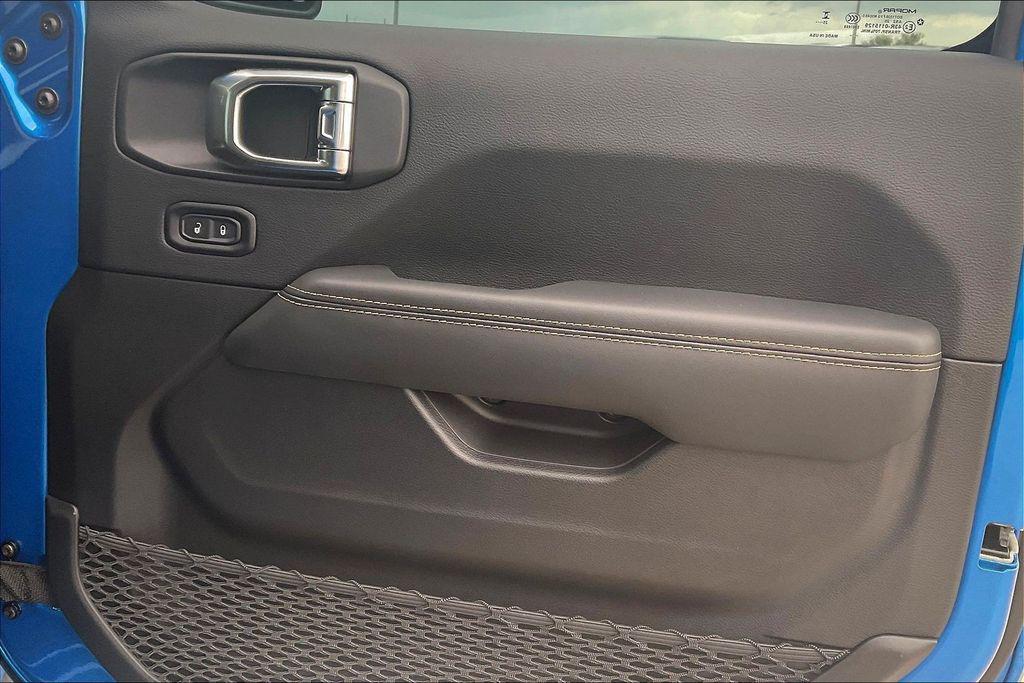 new 2025 Jeep Gladiator car, priced at $48,855