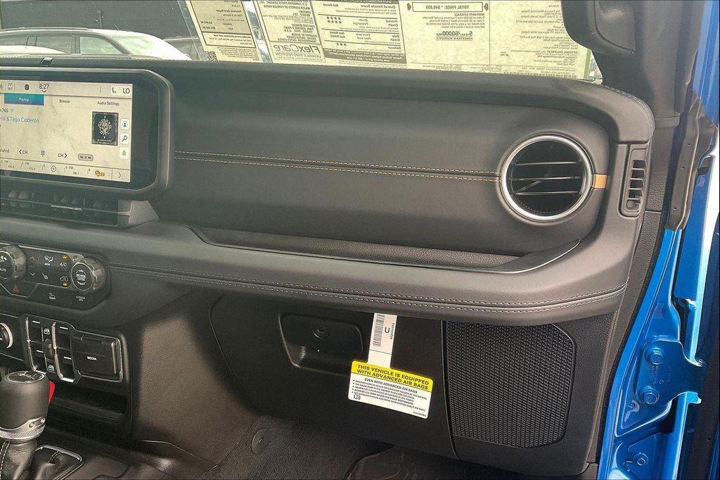 new 2025 Jeep Gladiator car, priced at $44,605