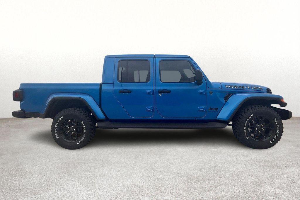 new 2025 Jeep Gladiator car, priced at $44,605