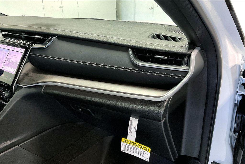 new 2025 Jeep Grand Cherokee L car, priced at $49,240