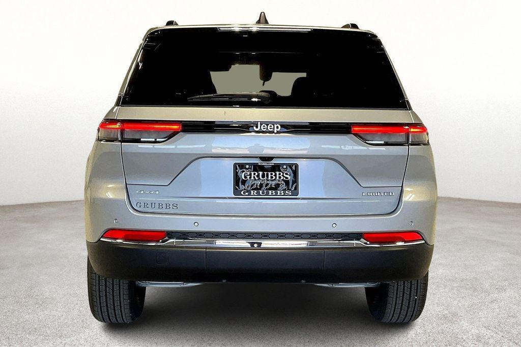 new 2025 Jeep Grand Cherokee car, priced at $47,495