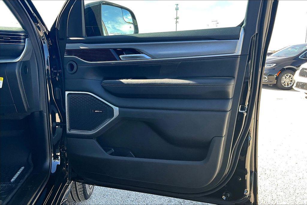 new 2025 Jeep Wagoneer car, priced at $73,925