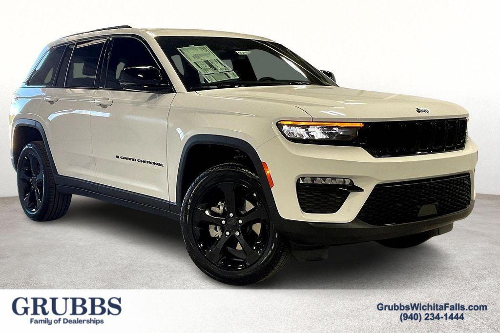 new 2025 Jeep Grand Cherokee car, priced at $47,625