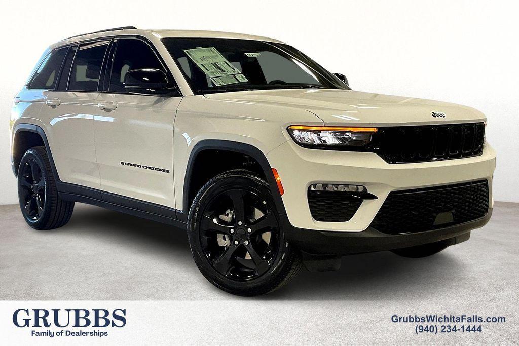 new 2025 Jeep Grand Cherokee car, priced at $47,625