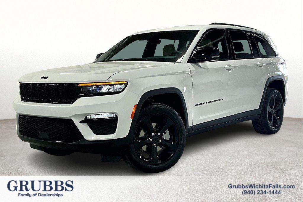 new 2025 Jeep Grand Cherokee car, priced at $40,890
