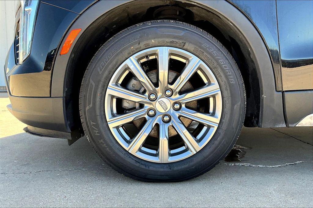 used 2021 Cadillac XT4 car, priced at $22,000