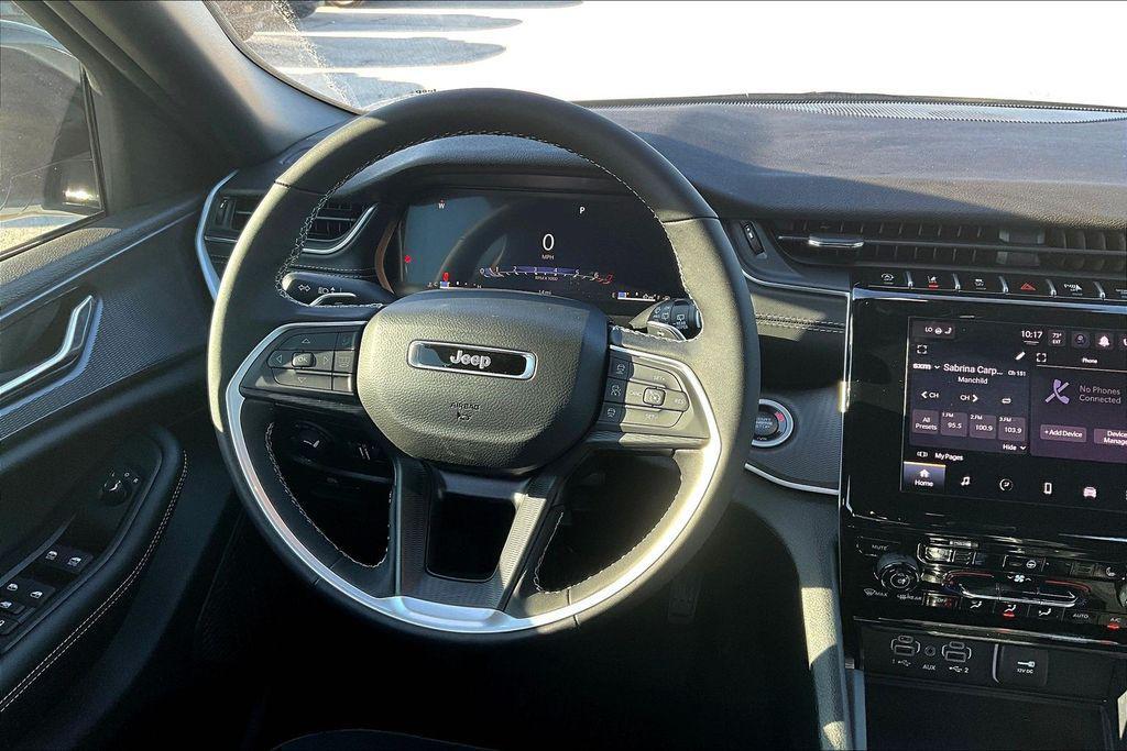 new 2025 Jeep Grand Cherokee car, priced at $39,480