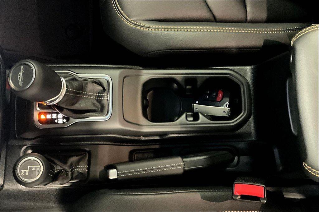new 2025 Jeep Gladiator car, priced at $44,605