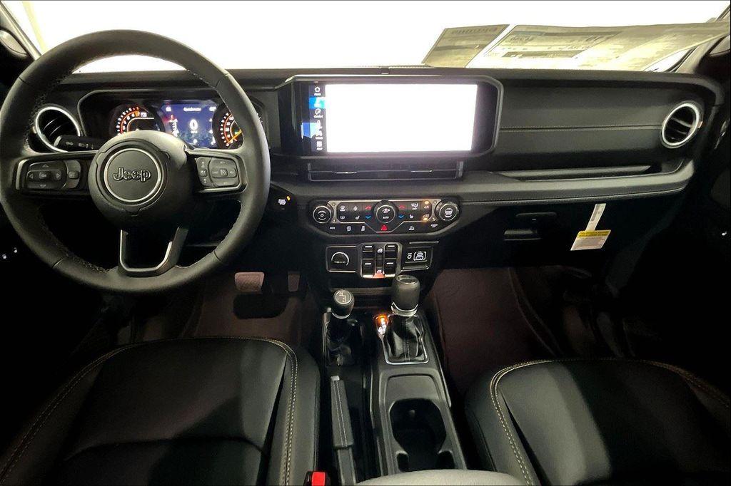 new 2025 Jeep Gladiator car, priced at $44,605