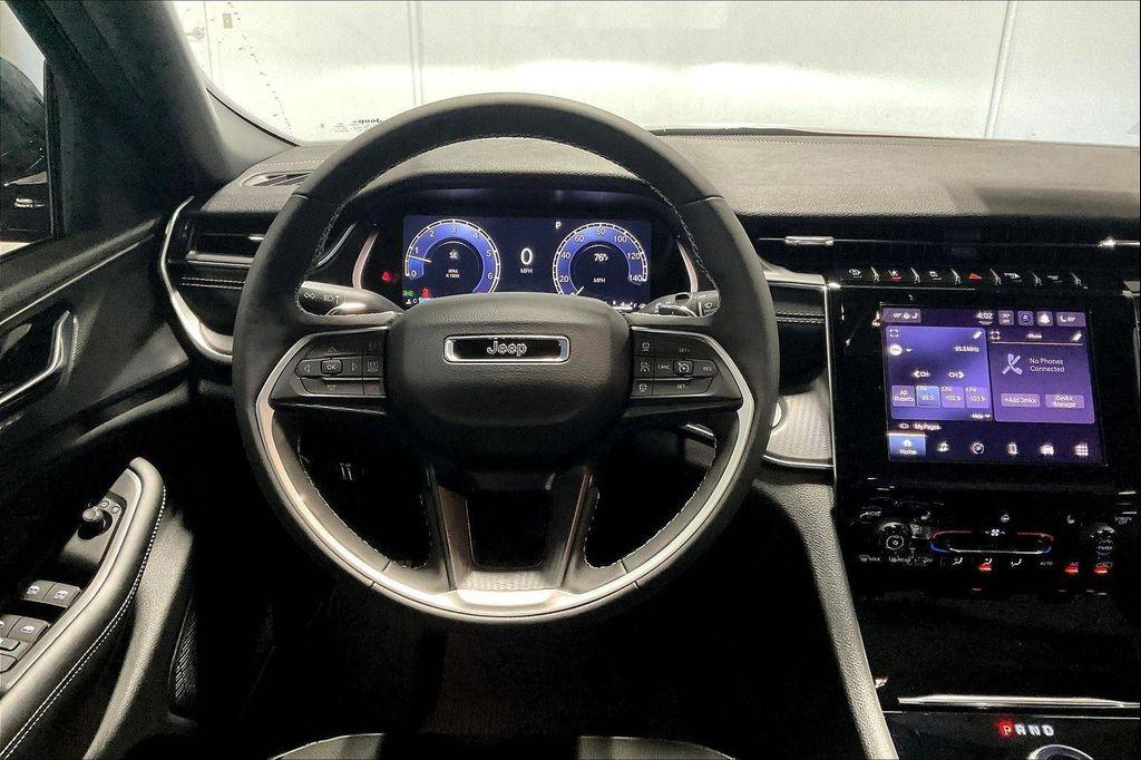 new 2025 Jeep Grand Cherokee car, priced at $39,480