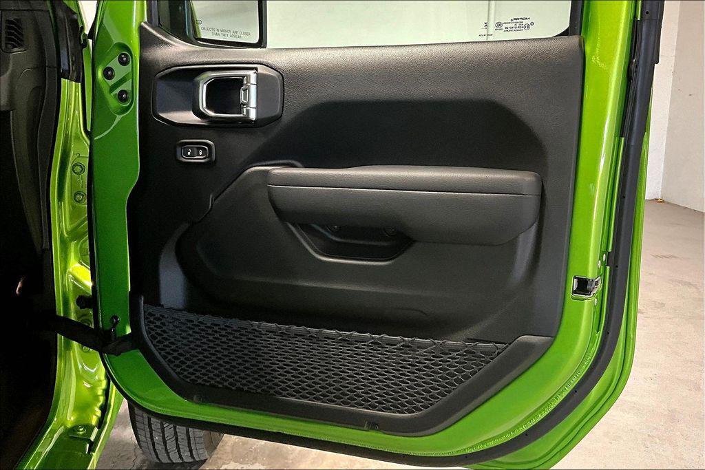 new 2025 Jeep Gladiator car, priced at $49,845