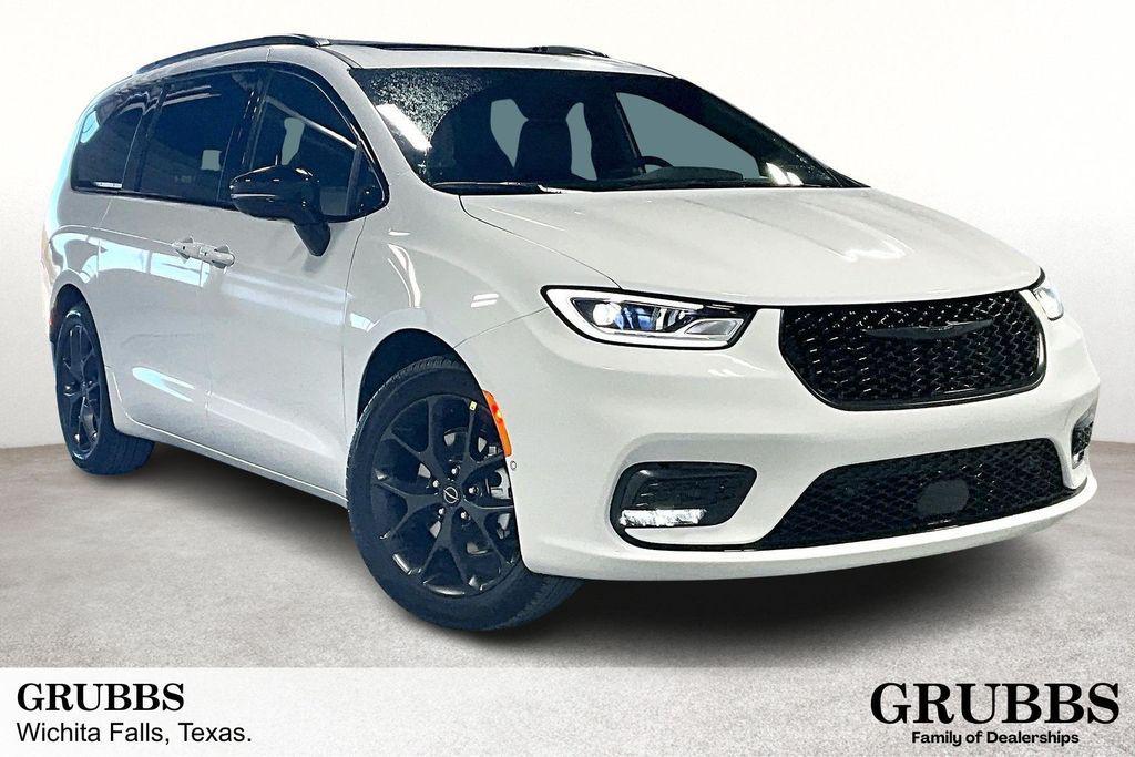 new 2026 Chrysler Pacifica car, priced at $54,025
