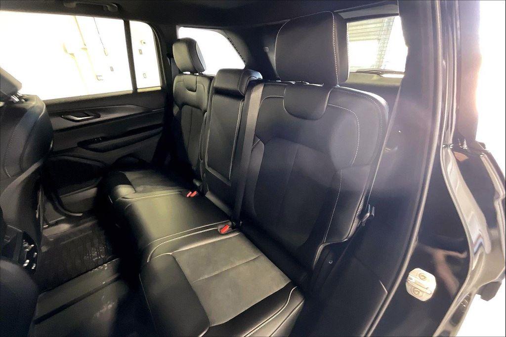 new 2025 Jeep Grand Cherokee car, priced at $39,980