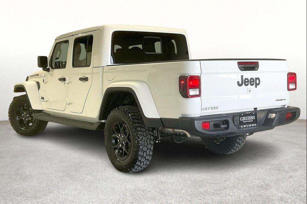 new 2025 Jeep Gladiator car, priced at $43,510