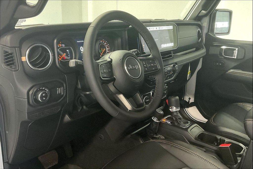new 2025 Jeep Gladiator car, priced at $43,510