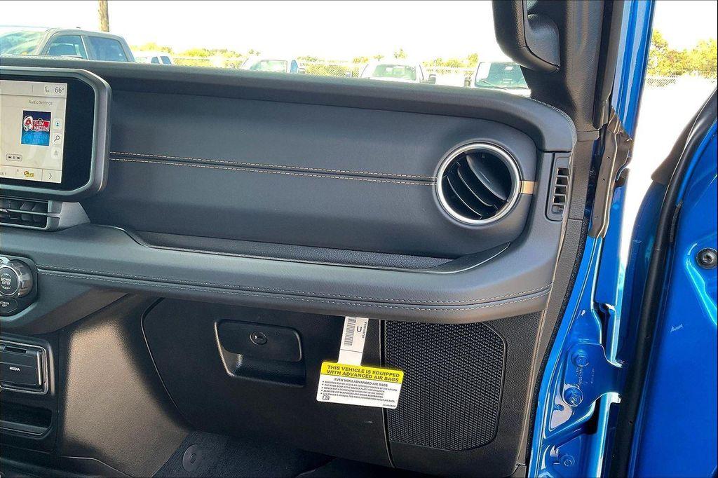 new 2025 Jeep Gladiator car, priced at $44,105