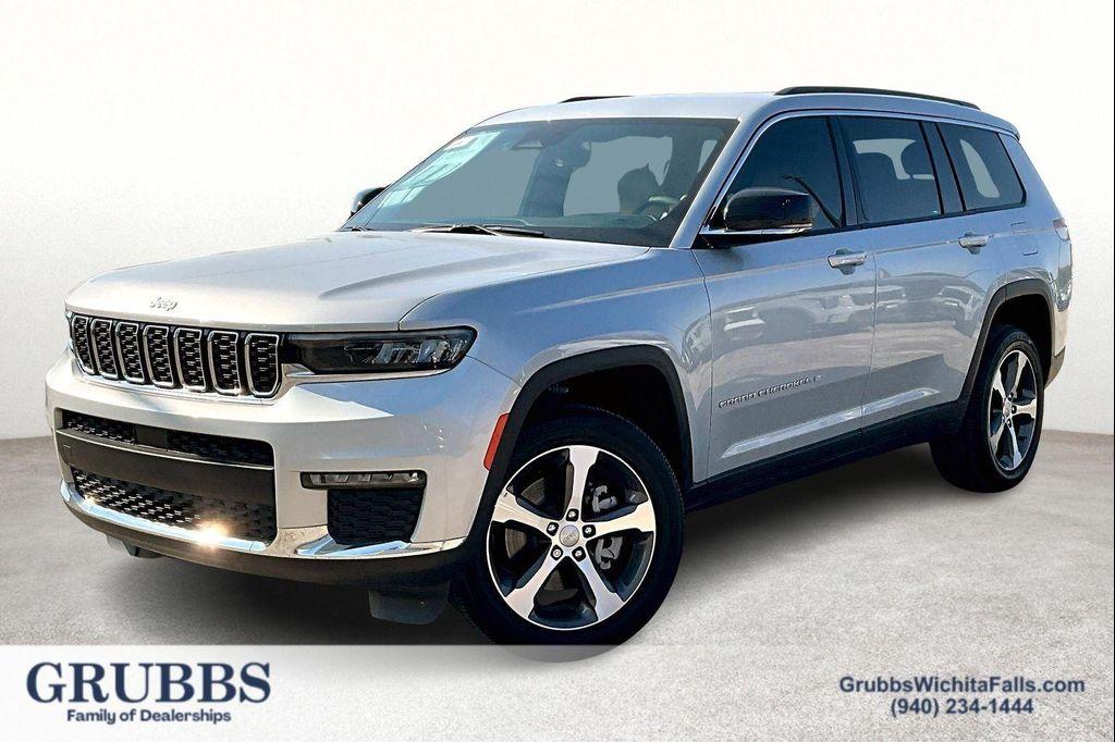 new 2025 Jeep Grand Cherokee L car, priced at $45,895