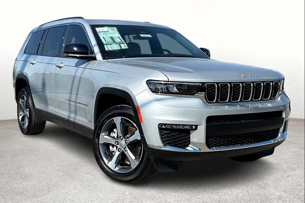 new 2025 Jeep Grand Cherokee L car, priced at $45,895