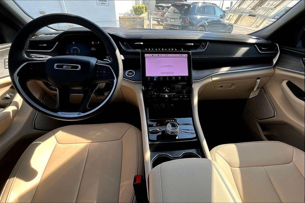 new 2025 Jeep Grand Cherokee L car, priced at $45,895