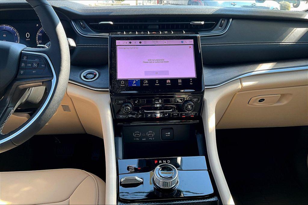 new 2025 Jeep Grand Cherokee L car, priced at $53,895