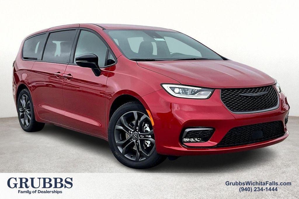 new 2026 Chrysler Pacifica car, priced at $46,880