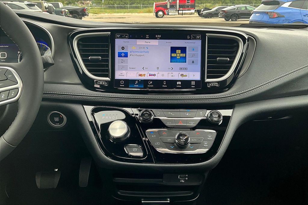 new 2026 Chrysler Pacifica car, priced at $46,880