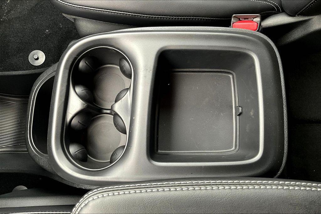 new 2026 Chrysler Pacifica car, priced at $46,880