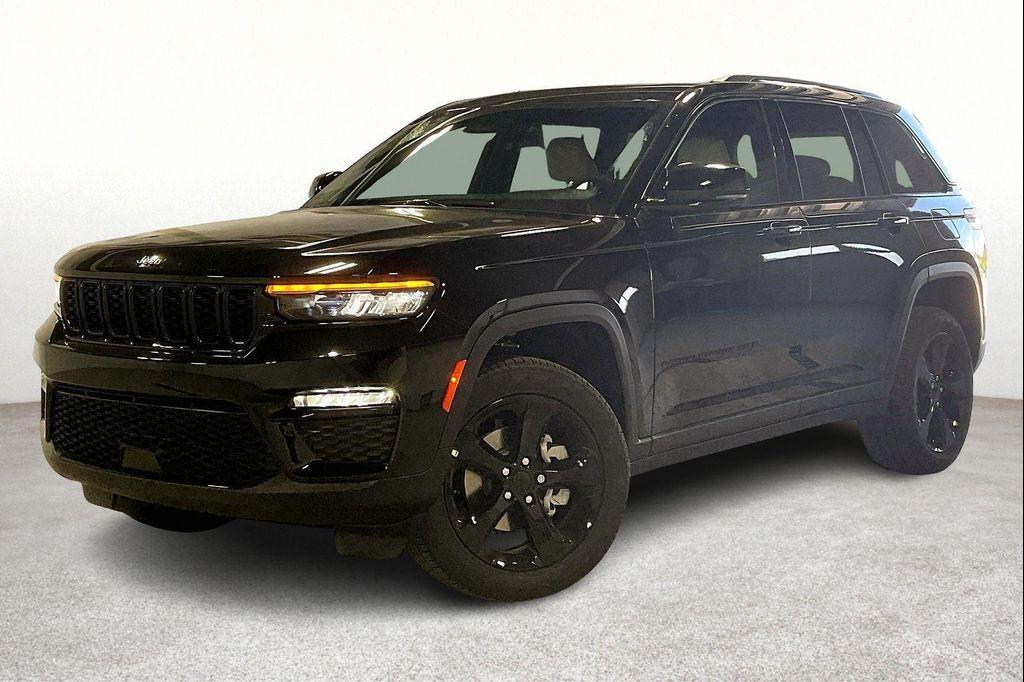 new 2025 Jeep Grand Cherokee car, priced at $45,985
