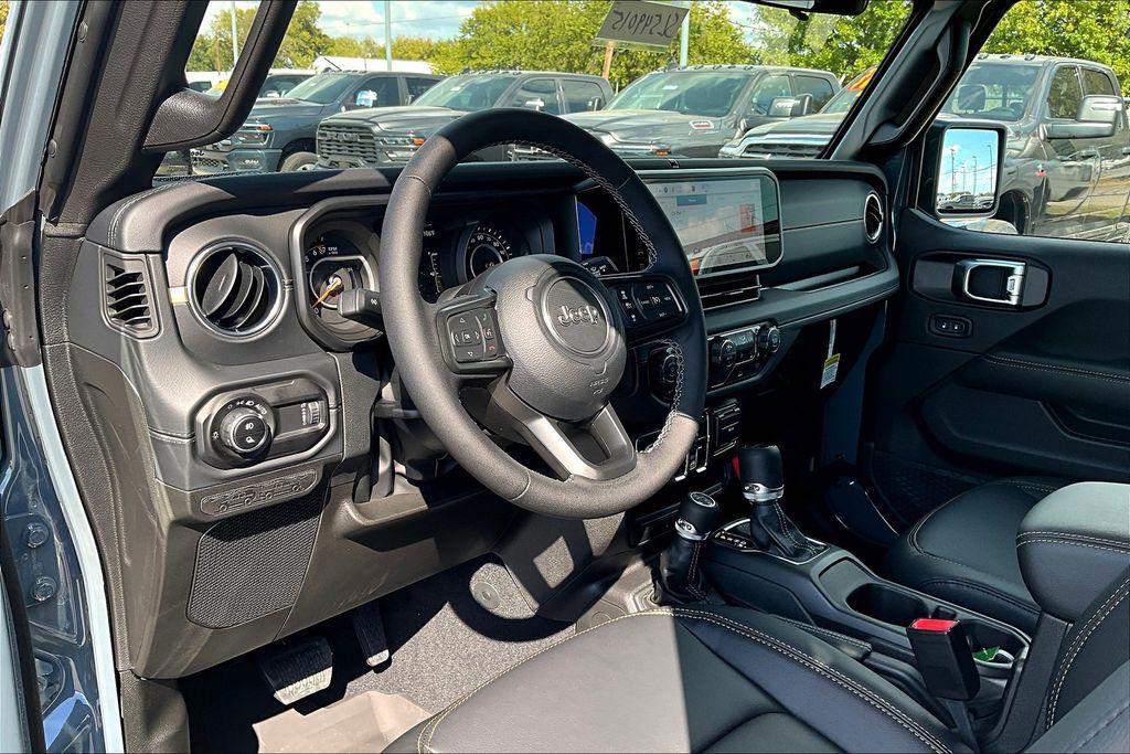 new 2025 Jeep Gladiator car, priced at $48,855