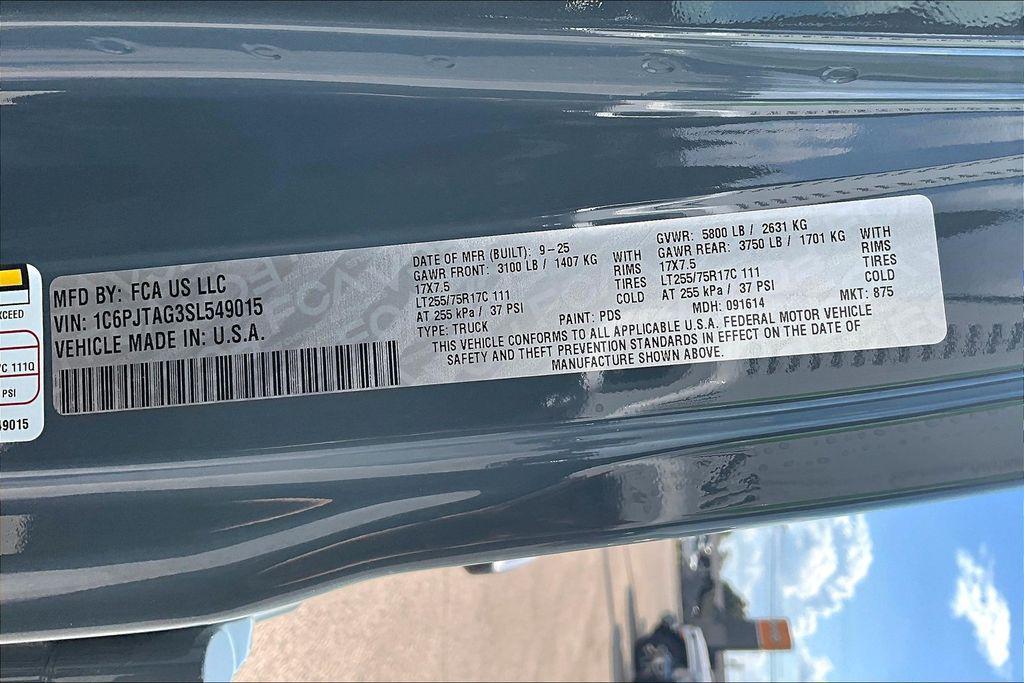 new 2025 Jeep Gladiator car, priced at $48,855