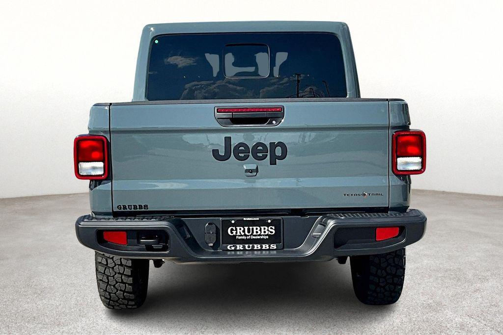 new 2025 Jeep Gladiator car, priced at $48,855