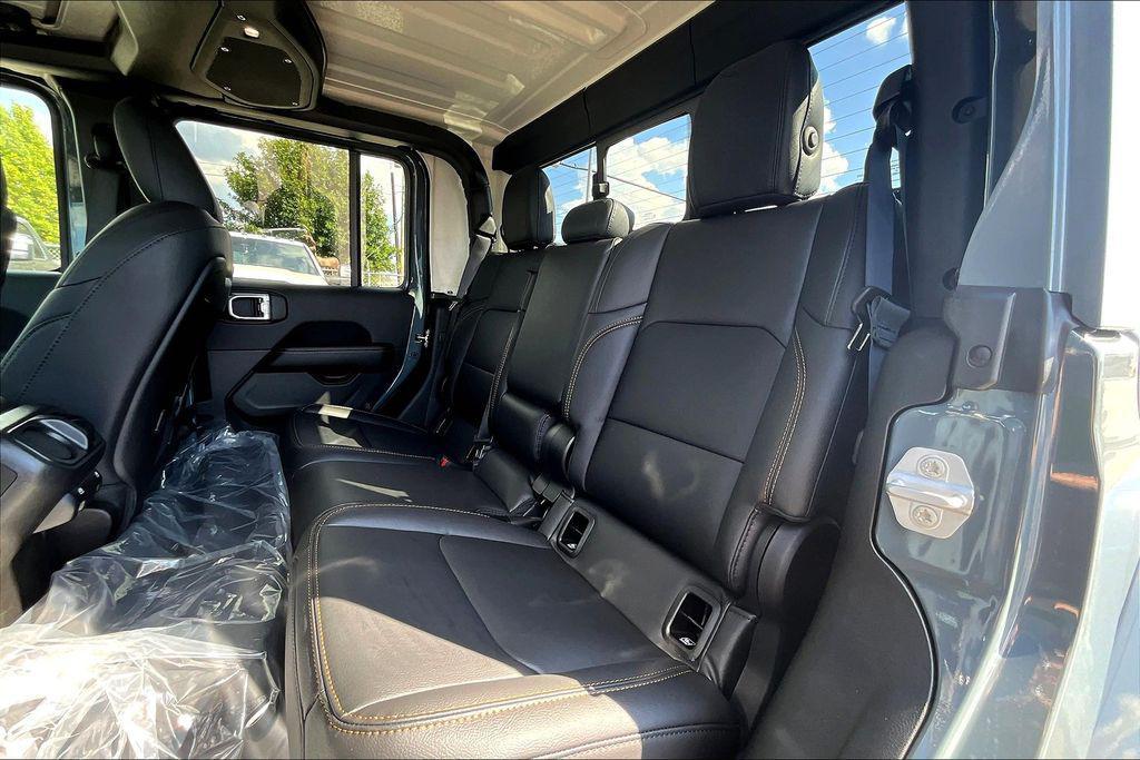 new 2025 Jeep Gladiator car, priced at $48,855