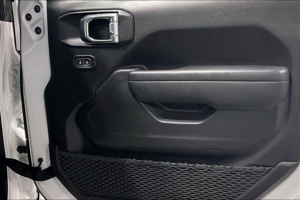 new 2025 Jeep Wrangler car, priced at $43,055