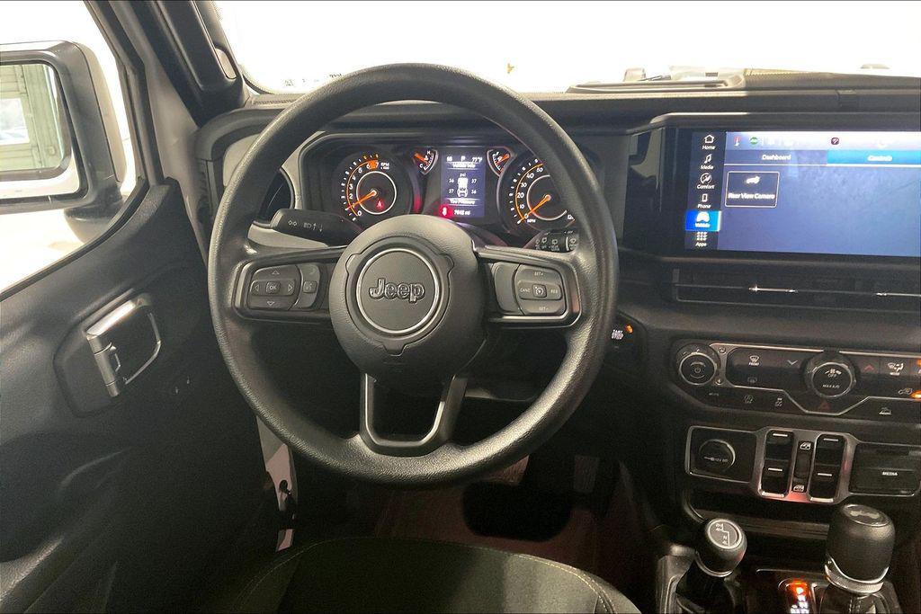 new 2025 Jeep Wrangler car, priced at $43,055