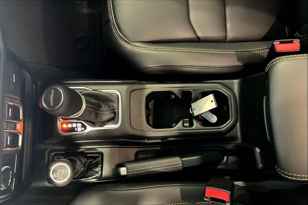 new 2025 Jeep Gladiator car, priced at $44,605