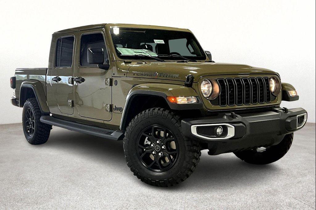 new 2025 Jeep Gladiator car, priced at $44,605