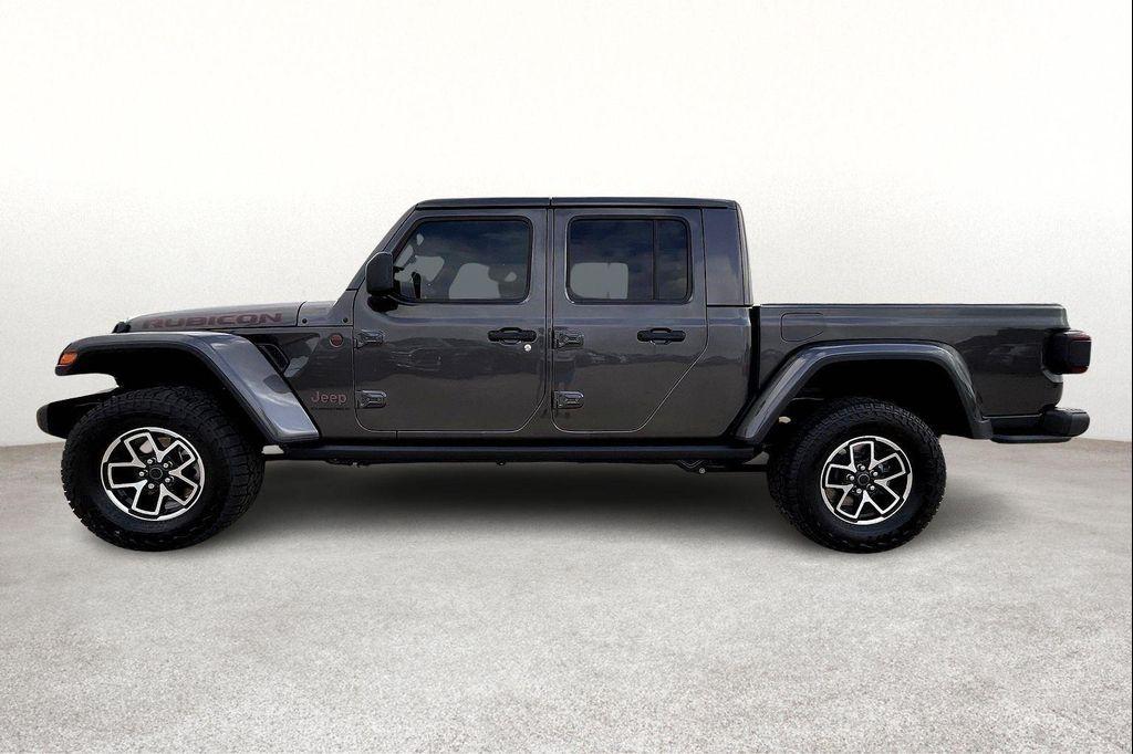 new 2025 Jeep Gladiator car, priced at $51,595