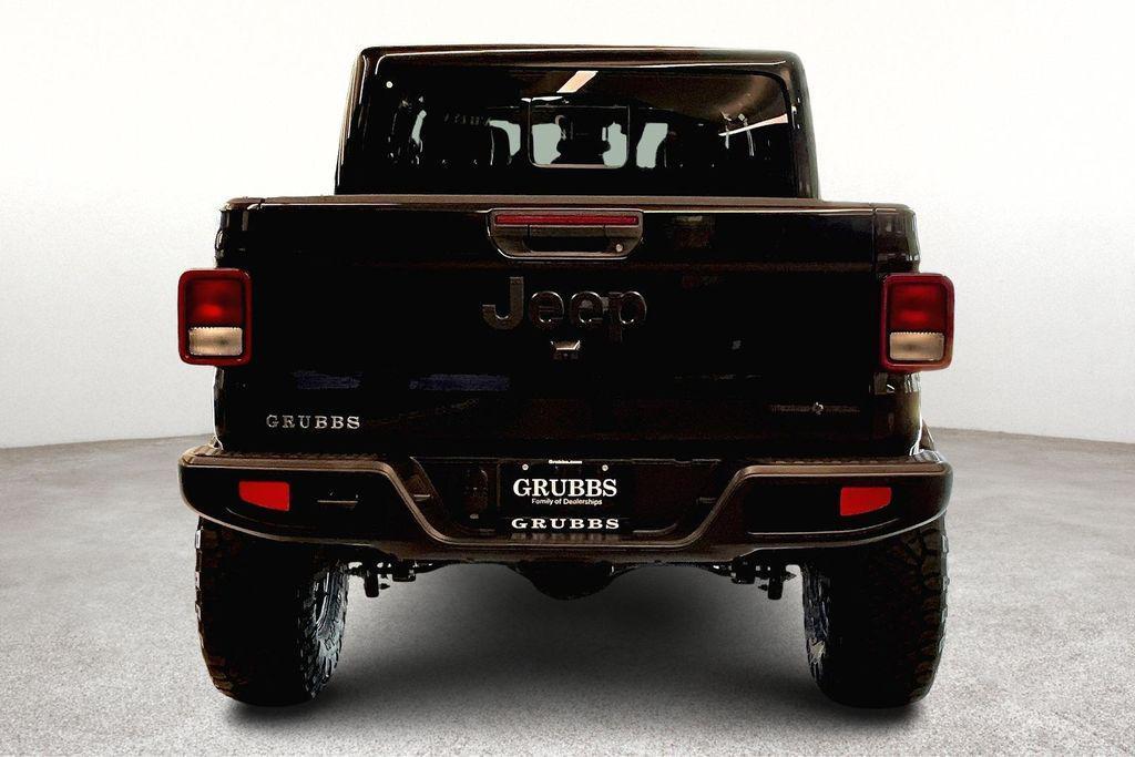 new 2025 Jeep Gladiator car, priced at $48,855