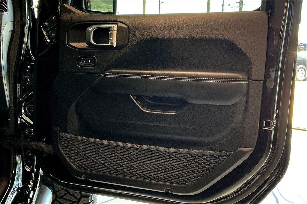 new 2025 Jeep Gladiator car, priced at $44,105