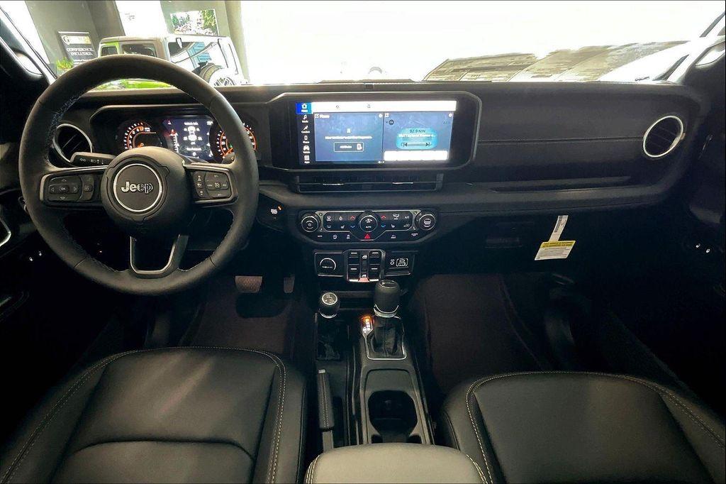 new 2025 Jeep Gladiator car, priced at $44,105