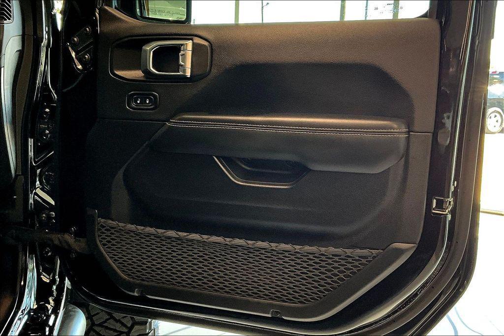 new 2025 Jeep Gladiator car, priced at $48,855