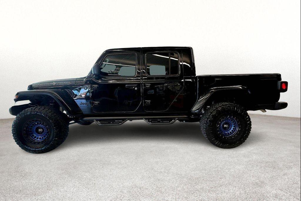 new 2025 Jeep Gladiator car, priced at $44,105