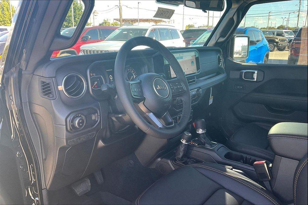 new 2025 Jeep Gladiator car, priced at $44,105