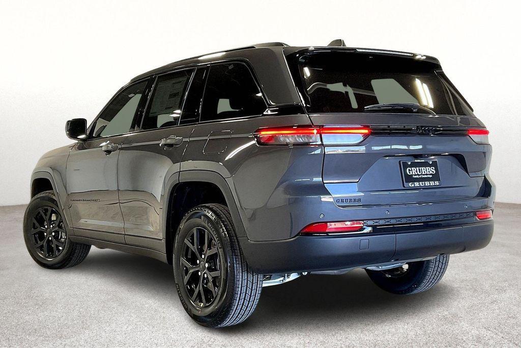new 2025 Jeep Grand Cherokee car, priced at $39,480