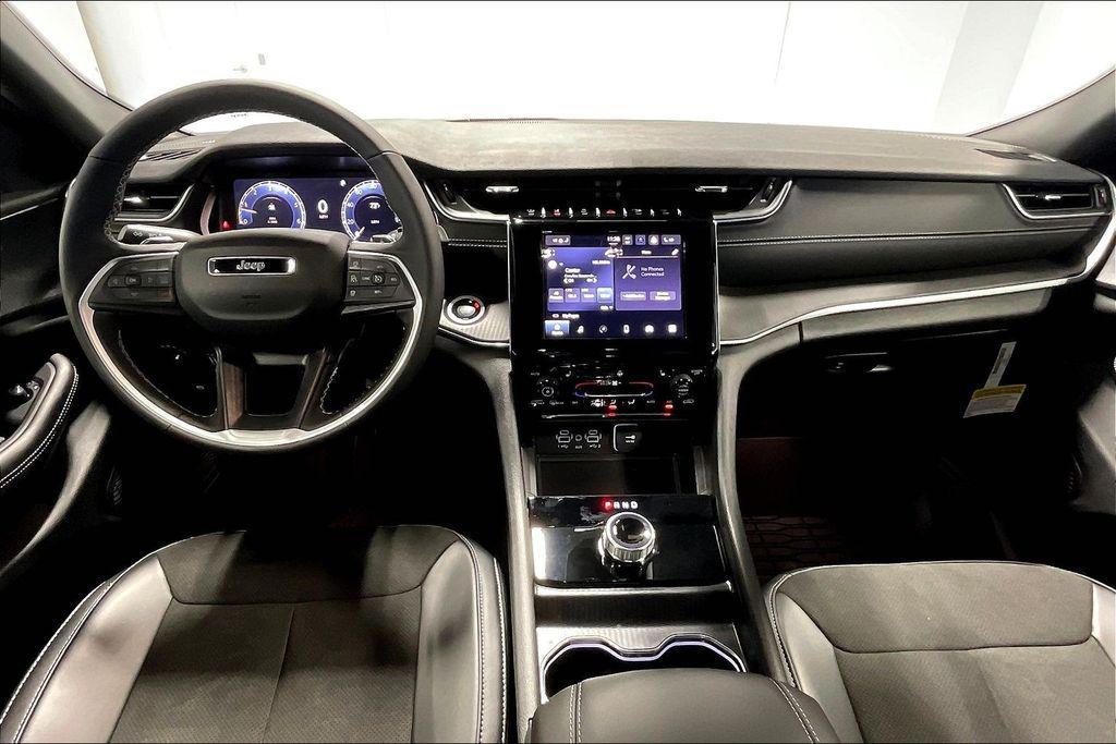 new 2025 Jeep Grand Cherokee car, priced at $39,480