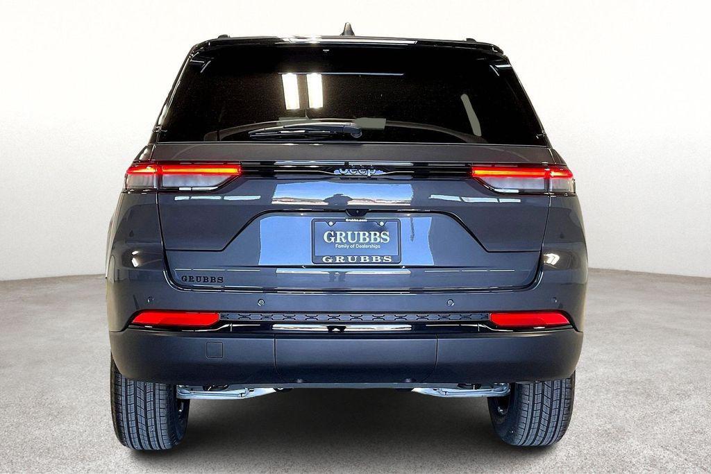 new 2025 Jeep Grand Cherokee car, priced at $39,480