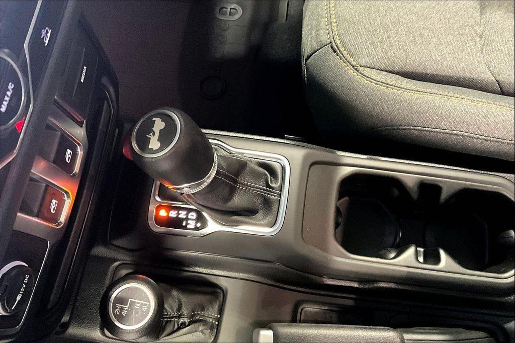 new 2025 Jeep Wrangler car, priced at $38,250