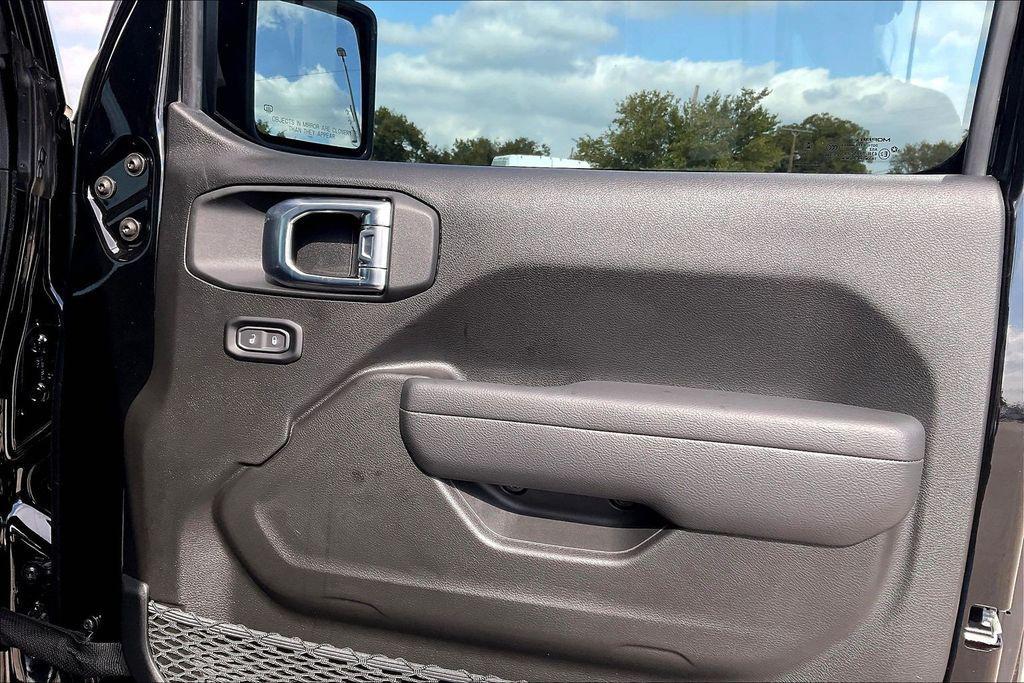 new 2025 Jeep Gladiator car, priced at $49,845