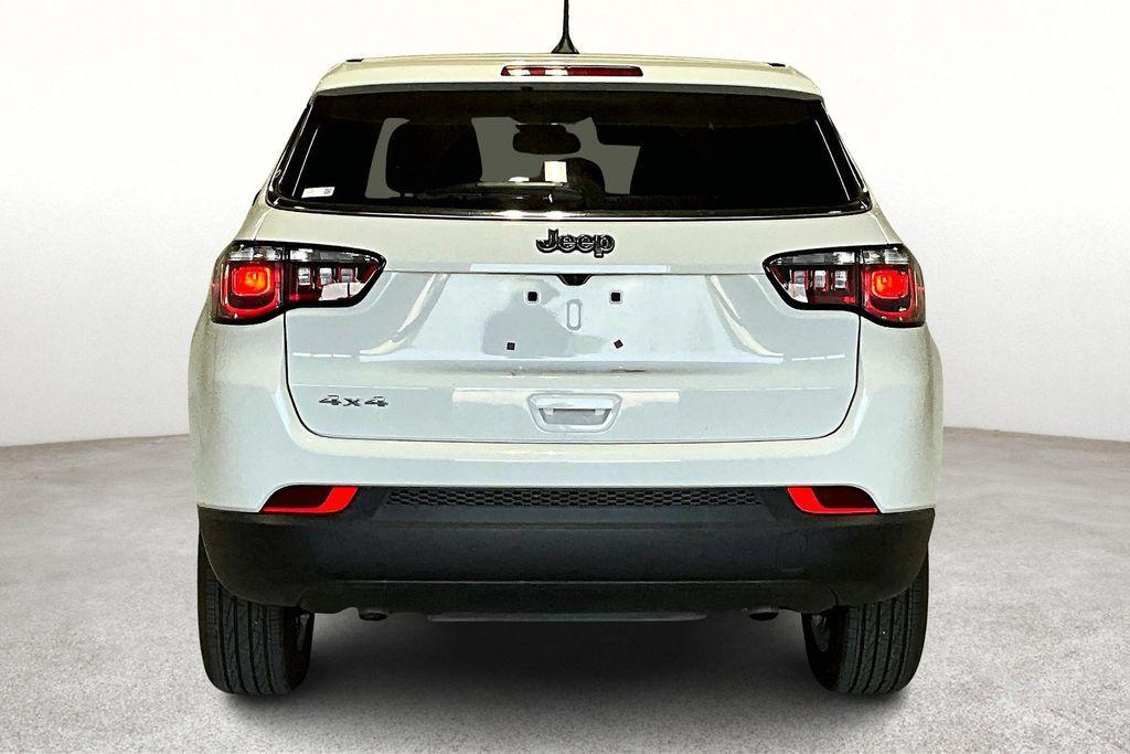 new 2025 Jeep Compass car, priced at $25,545